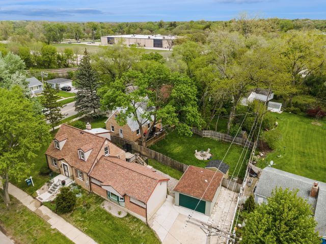 1118 Manchester Road, Wheaton, IL 60187