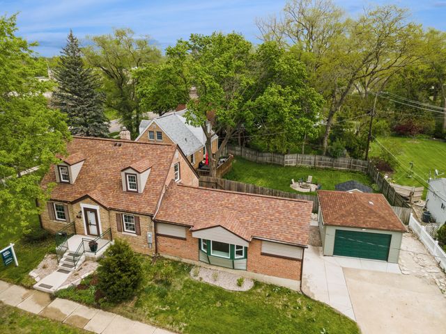 1118 Manchester Road, Wheaton, IL 60187