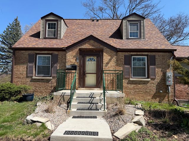 1118 Manchester Road, Wheaton, IL 60187