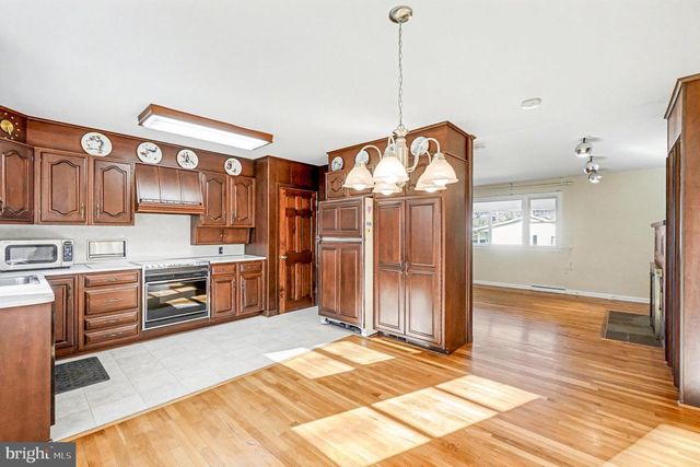 8 ILER LN, Chesapeake City, MD 21915