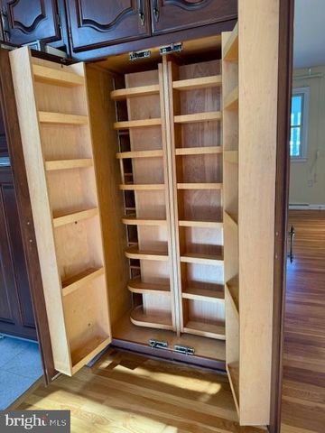 8 ILER LN, Chesapeake City, MD 21915