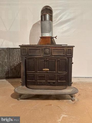 8 ILER LN, Chesapeake City, MD 21915