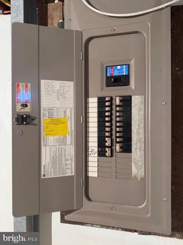 8 ILER LN, Chesapeake City, MD 21915