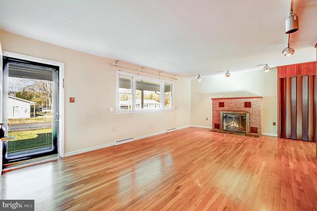 8 ILER LN, Chesapeake City, MD 21915