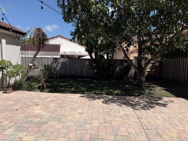 11841 SW 94th St, Miami, FL 33186