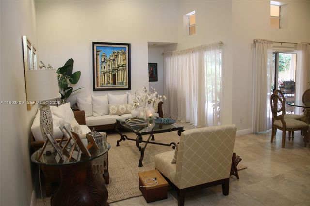 11841 SW 94th St, Miami, FL 33186