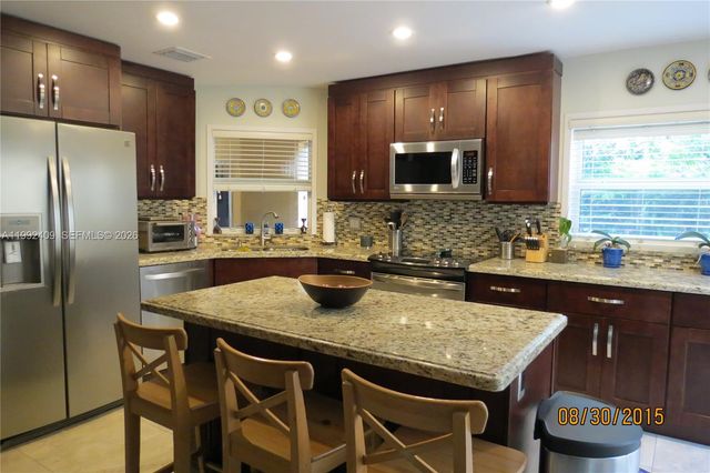 11841 SW 94th St, Miami, FL 33186