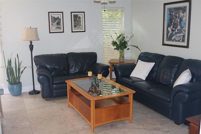 11841 SW 94th St, Miami, FL 33186