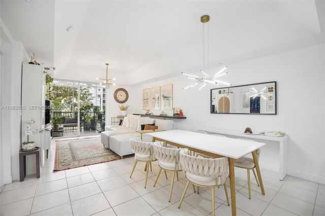 10720 NW 66th St 202, Doral, FL 33178