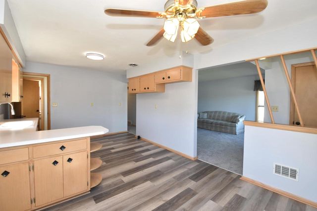 2501 Layton AVENUE, Milwaukee, WI 53221