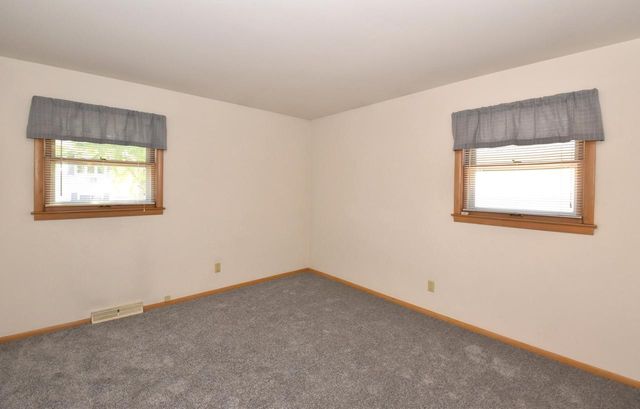 2501 Layton AVENUE, Milwaukee, WI 53221