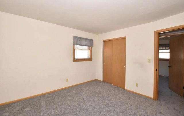 2501 Layton AVENUE, Milwaukee, WI 53221