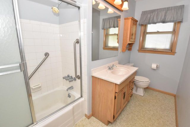 2501 Layton AVENUE, Milwaukee, WI 53221