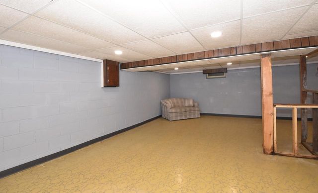2501 Layton AVENUE, Milwaukee, WI 53221
