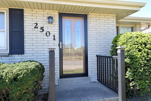 2501 Layton AVENUE, Milwaukee, WI 53221