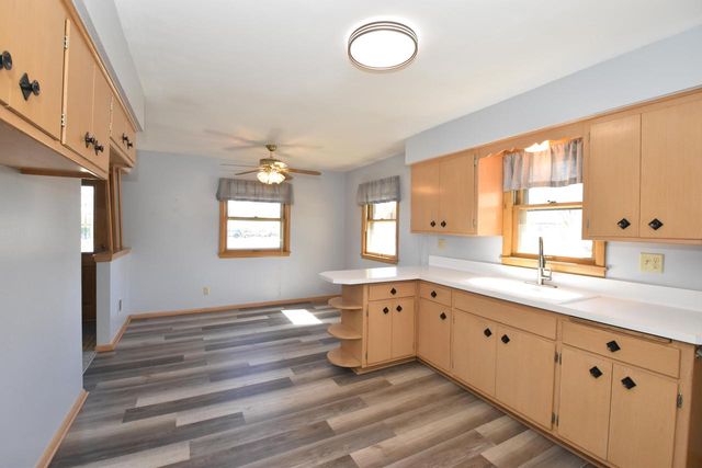 2501 Layton AVENUE, Milwaukee, WI 53221