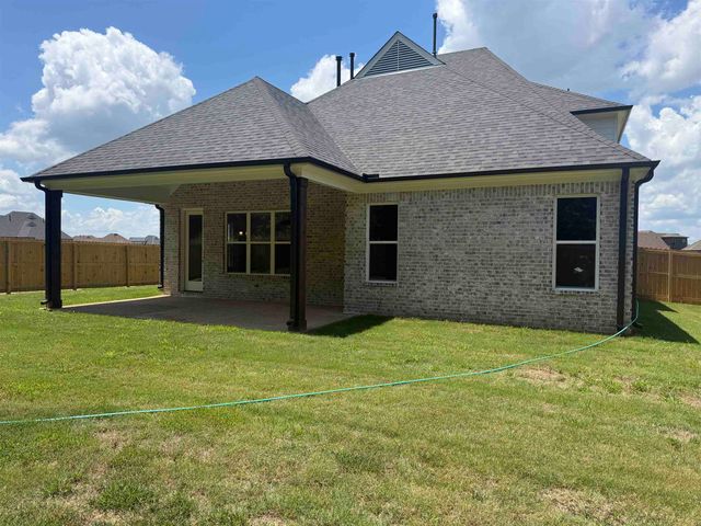 85 RIDGEFIELD DR, Oakland, TN 38060