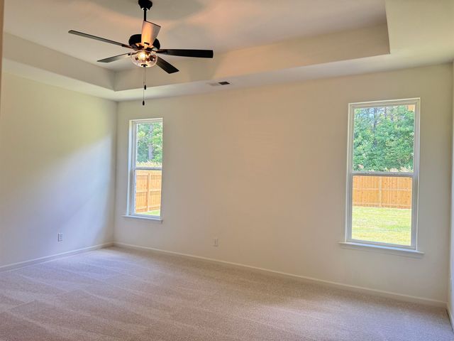 85 RIDGEFIELD DR, Oakland, TN 38060