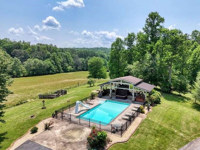 115 Dawsons Lane, Murphy, NC 28906