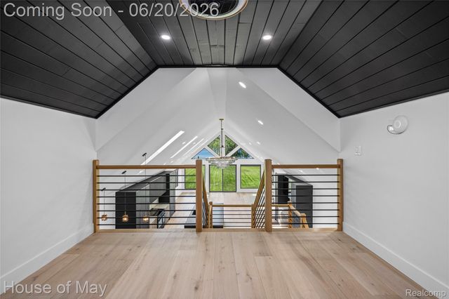 10890 Hillway Drive, White Lake Charter Township, MI 48386