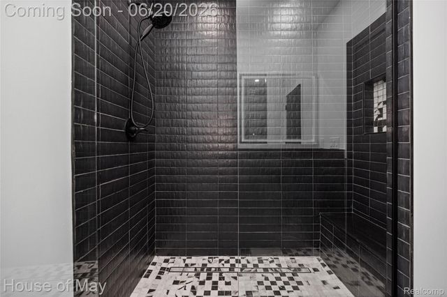 10890 Hillway Drive, White Lake Charter Township, MI 48386