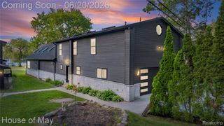 10890 Hillway Drive, White Lake Charter Township, MI 48386