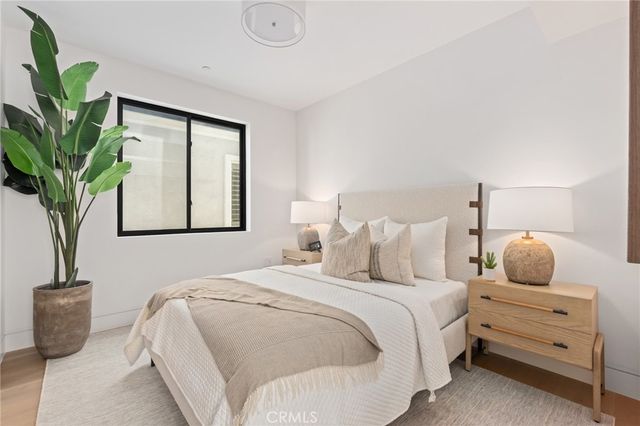 515 12th Street, Huntington Beach, CA 92648