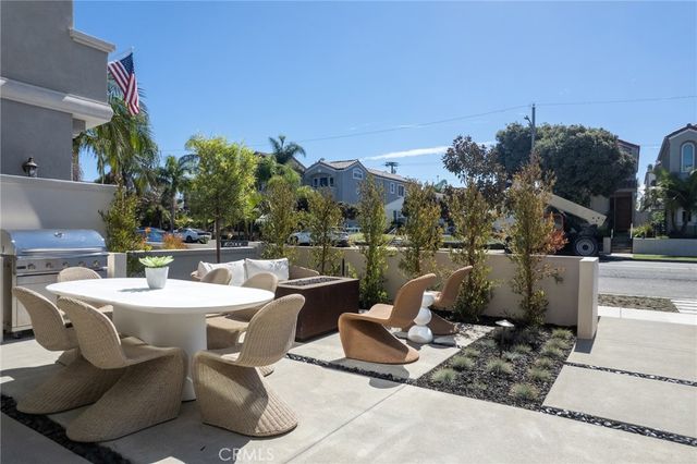 515 12th Street, Huntington Beach, CA 92648