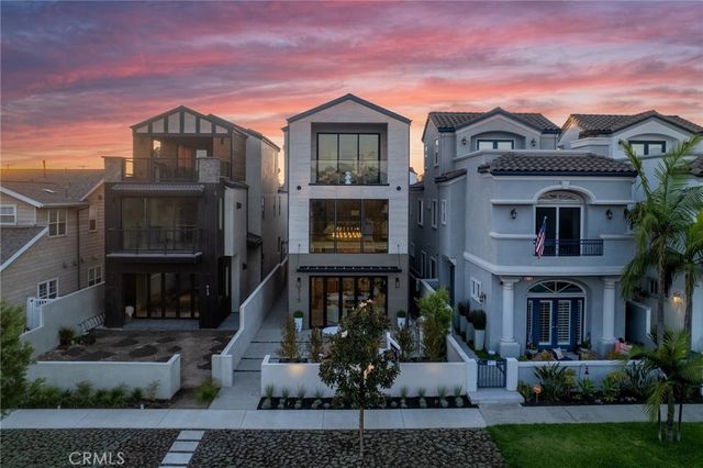 515 12th Street, Huntington Beach, CA 92648