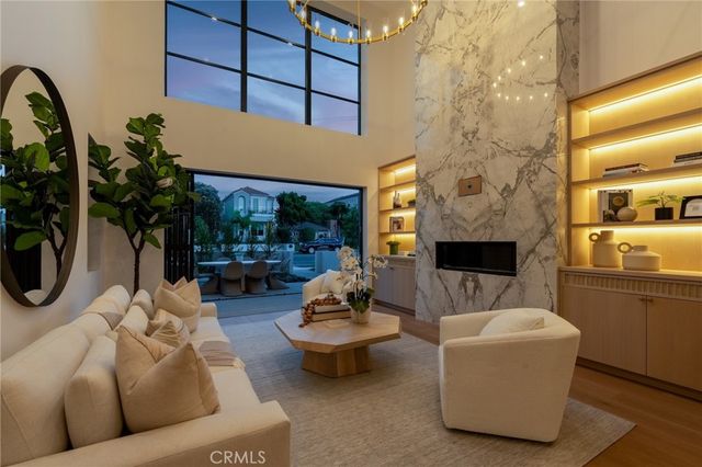 515 12th Street, Huntington Beach, CA 92648