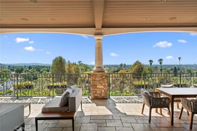 18352 Cerro Villa, Villa Park, CA 92861