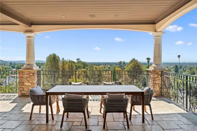 18352 Cerro Villa, Villa Park, CA 92861