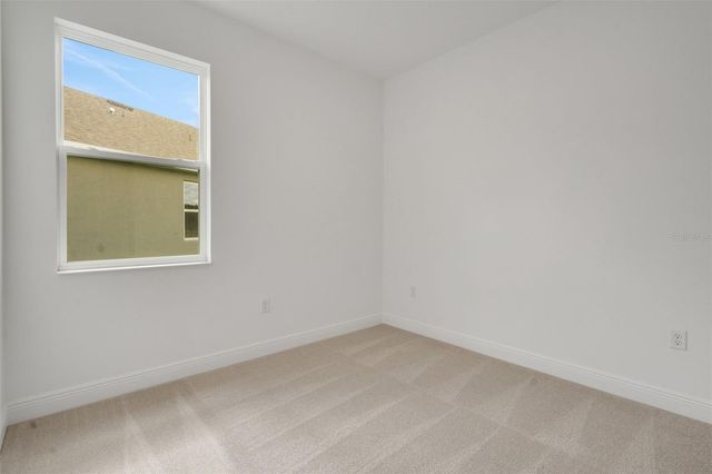 1018 SWAMP CHESTNUT LOOP, Lady Lake, FL 32159