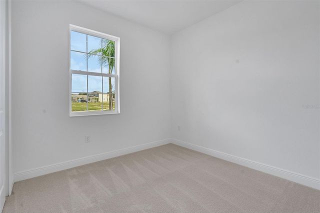 1018 SWAMP CHESTNUT LOOP, Lady Lake, FL 32159