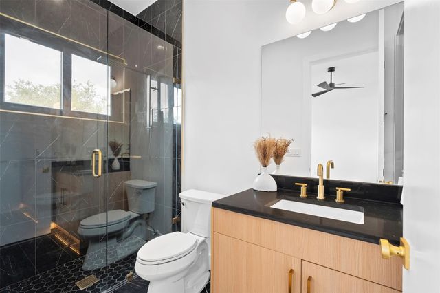 2208 Montclaire ST, Austin, TX 78704