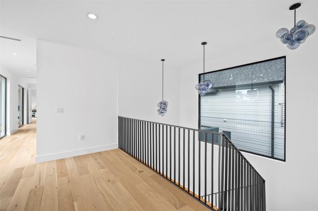 2208 Montclaire ST, Austin, TX 78704