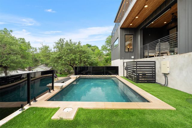 2208 Montclaire ST, Austin, TX 78704