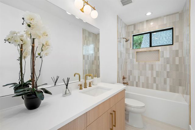 2208 Montclaire ST, Austin, TX 78704