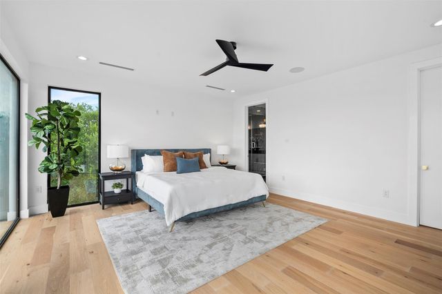 2208 Montclaire ST, Austin, TX 78704