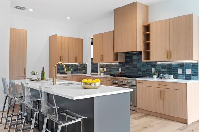 2208 Montclaire ST, Austin, TX 78704