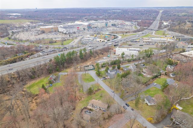 6 Strawberry Hill Lane, West Nyack, NY 10994