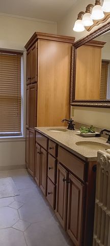 58 Oak St, Boston, MA 02136