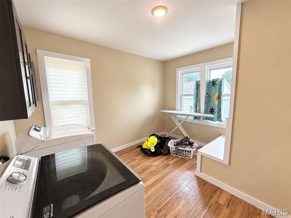 Image 8 of property listing at 211 Blue Street, Milton, IL 62352