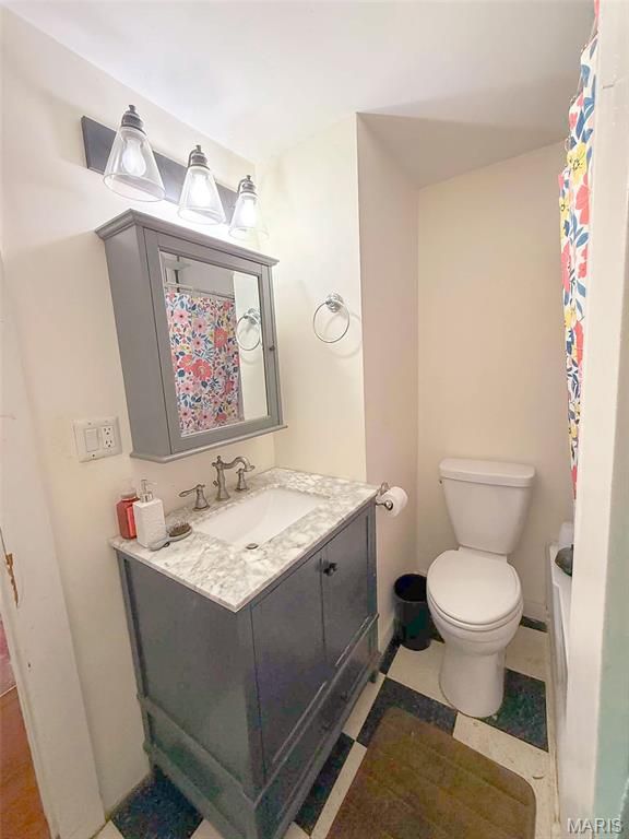 Image 9 of property listing at 211 Blue Street, Milton, IL 62352