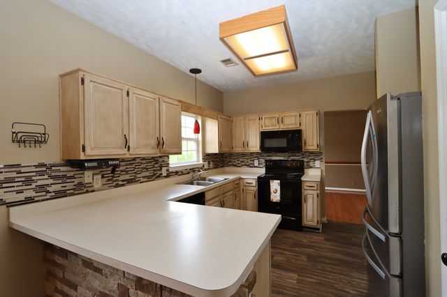 1228 Bending Creek Dr, Antioch, TN 37013
