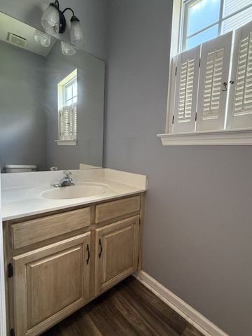 1228 Bending Creek Dr, Antioch, TN 37013