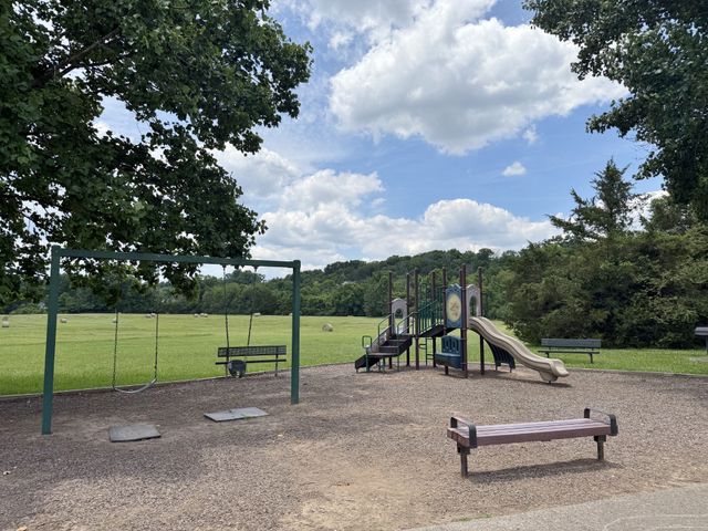 1228 Bending Creek Dr, Antioch, TN 37013
