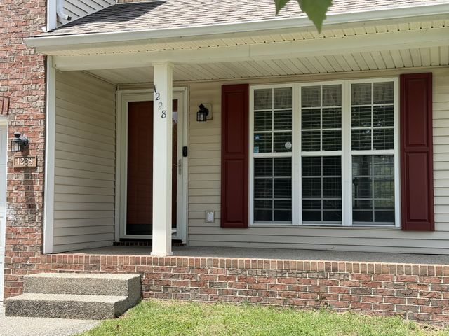 1228 Bending Creek Dr, Antioch, TN 37013