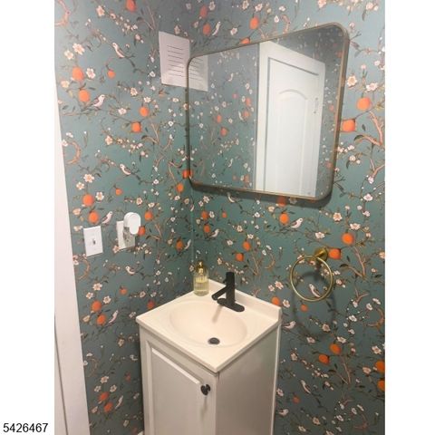 116 E Federal St, Burlington City, NJ 08016