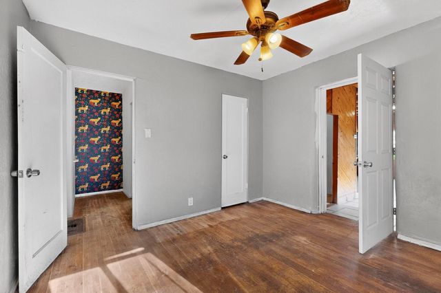 424 Grove Street NE, Albuquerque, NM 87108